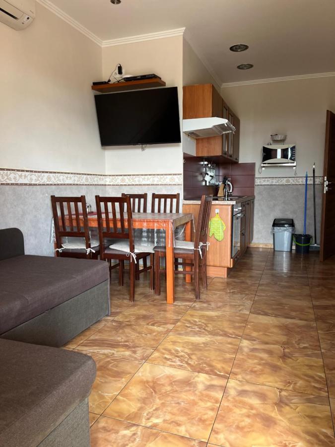 Villa Gracia Patince Esterno foto