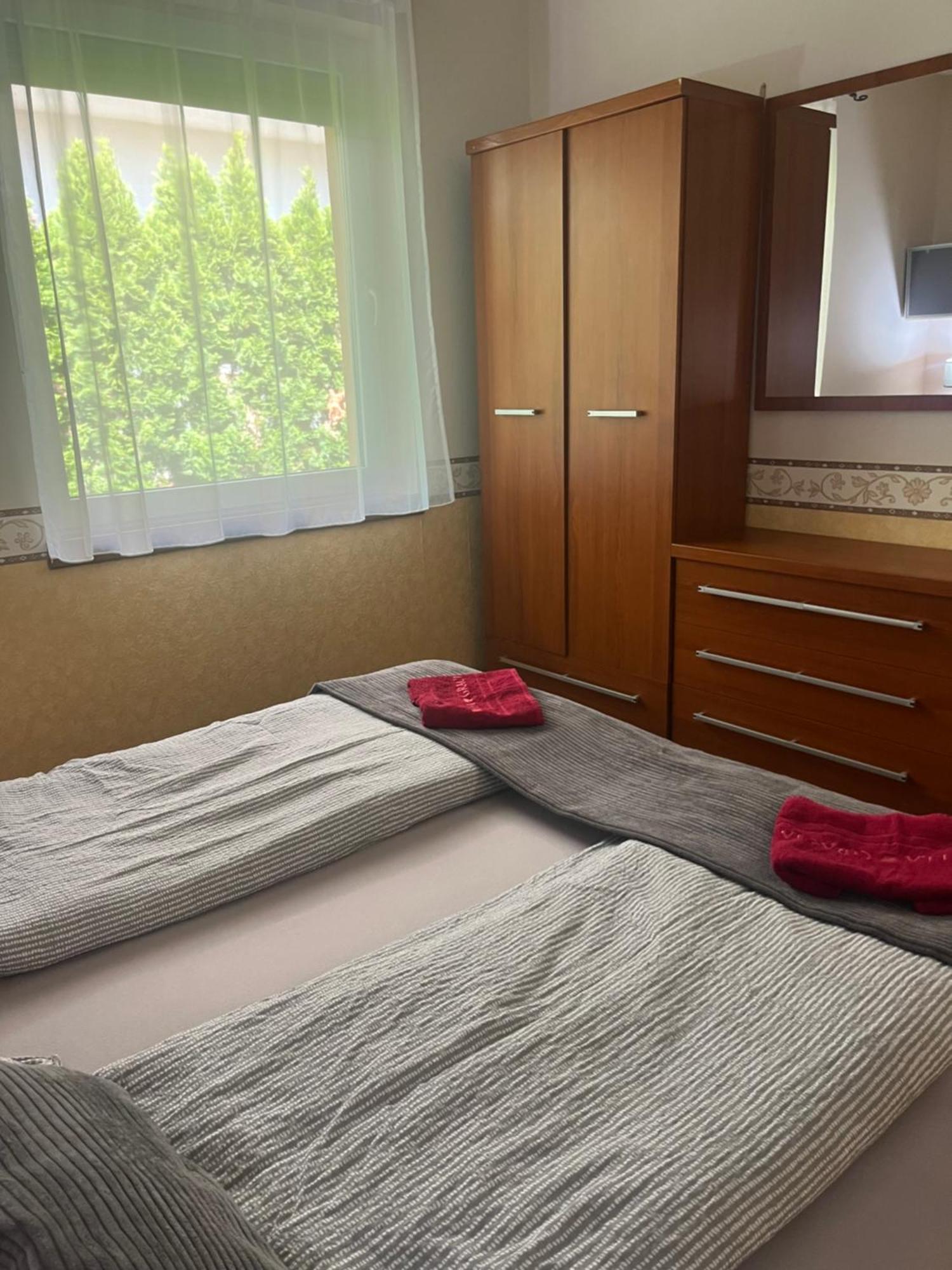 Villa Gracia Patince Esterno foto