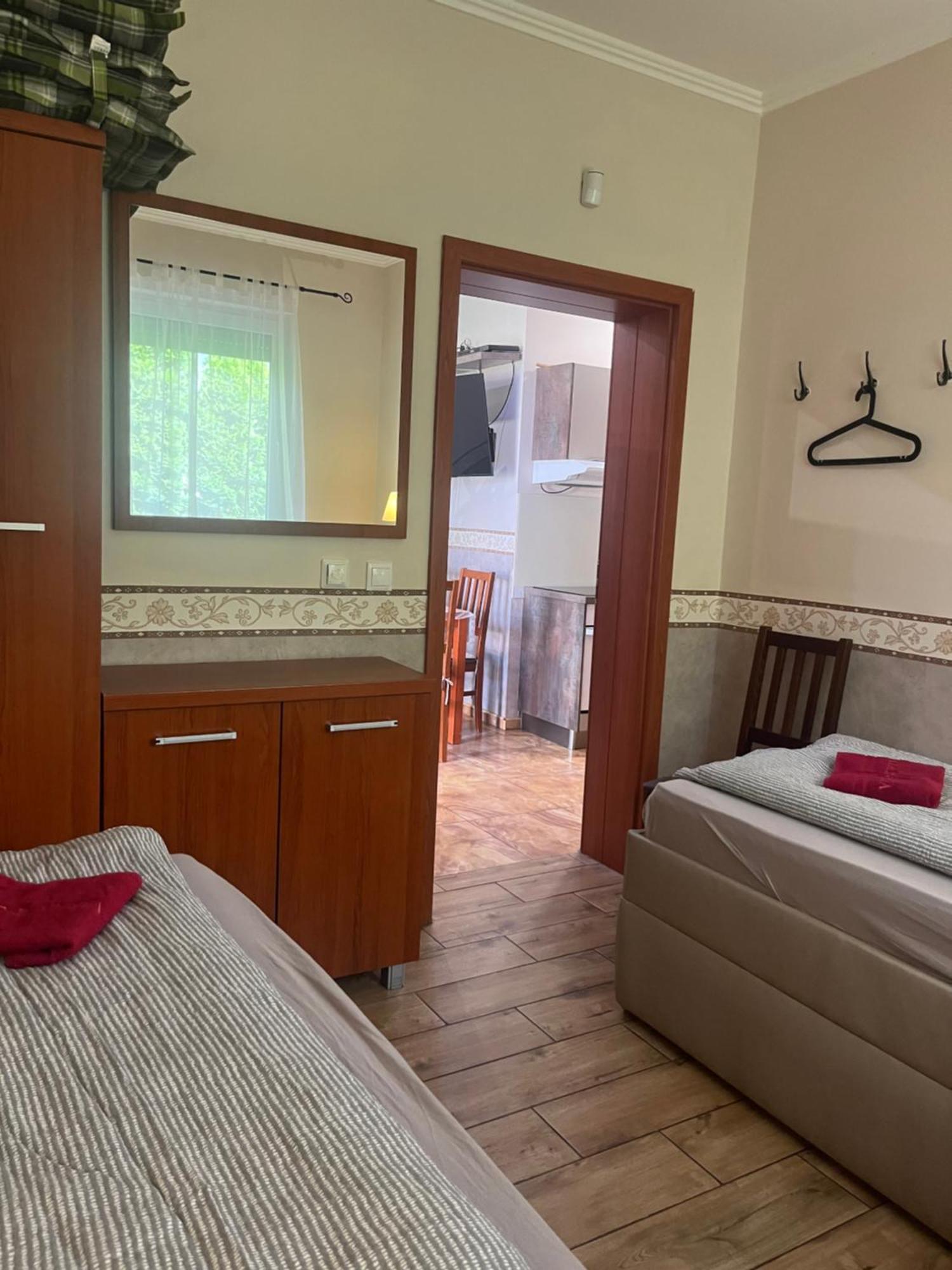 Villa Gracia Patince Esterno foto