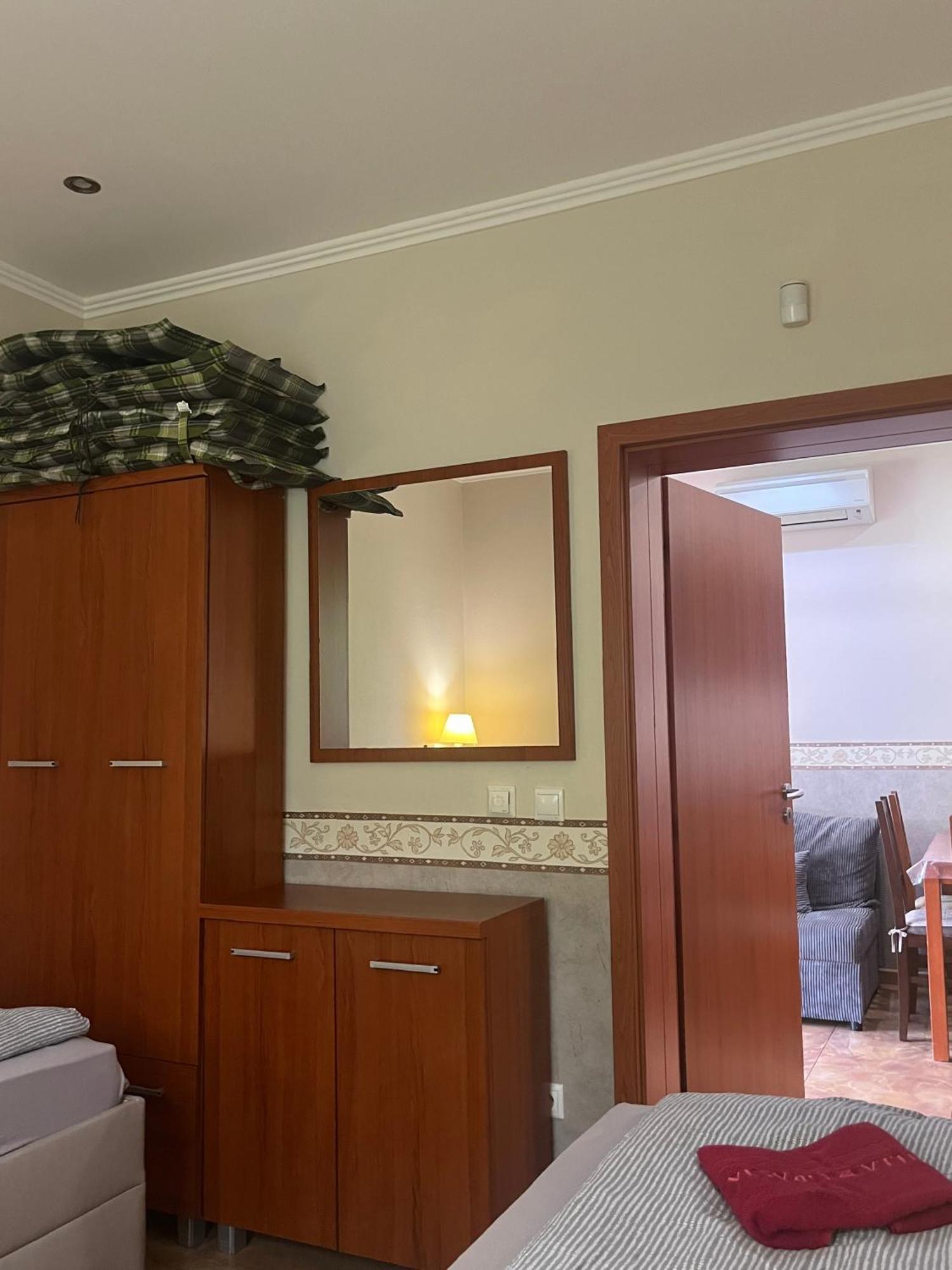 Villa Gracia Patince Esterno foto